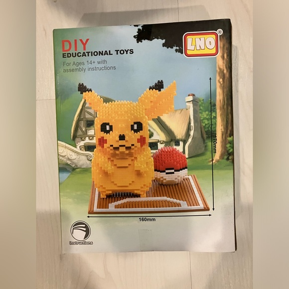 ✿ Pokémon - Pikachu - Picture 1 of 3
